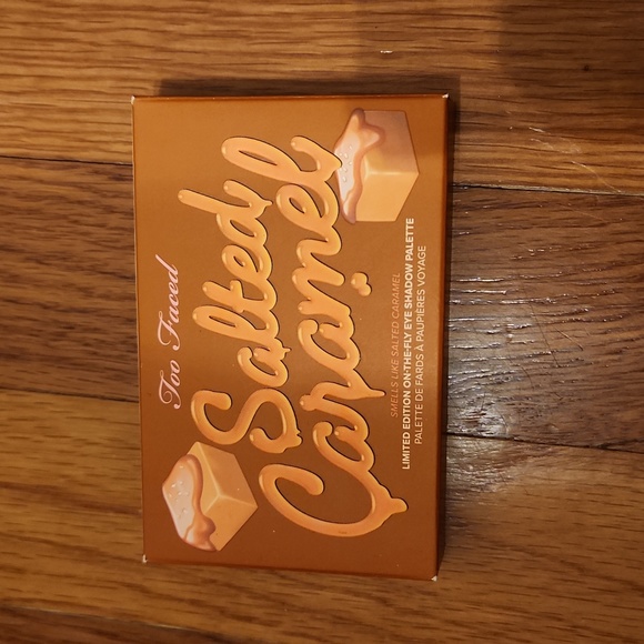 Too Faced Salted Caramel Palette - Picture 2 of 3